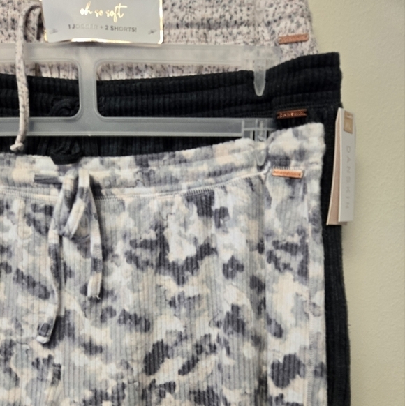 Danskin 3 Piece Jogger Shorts Set XL - Picture 3 of 10